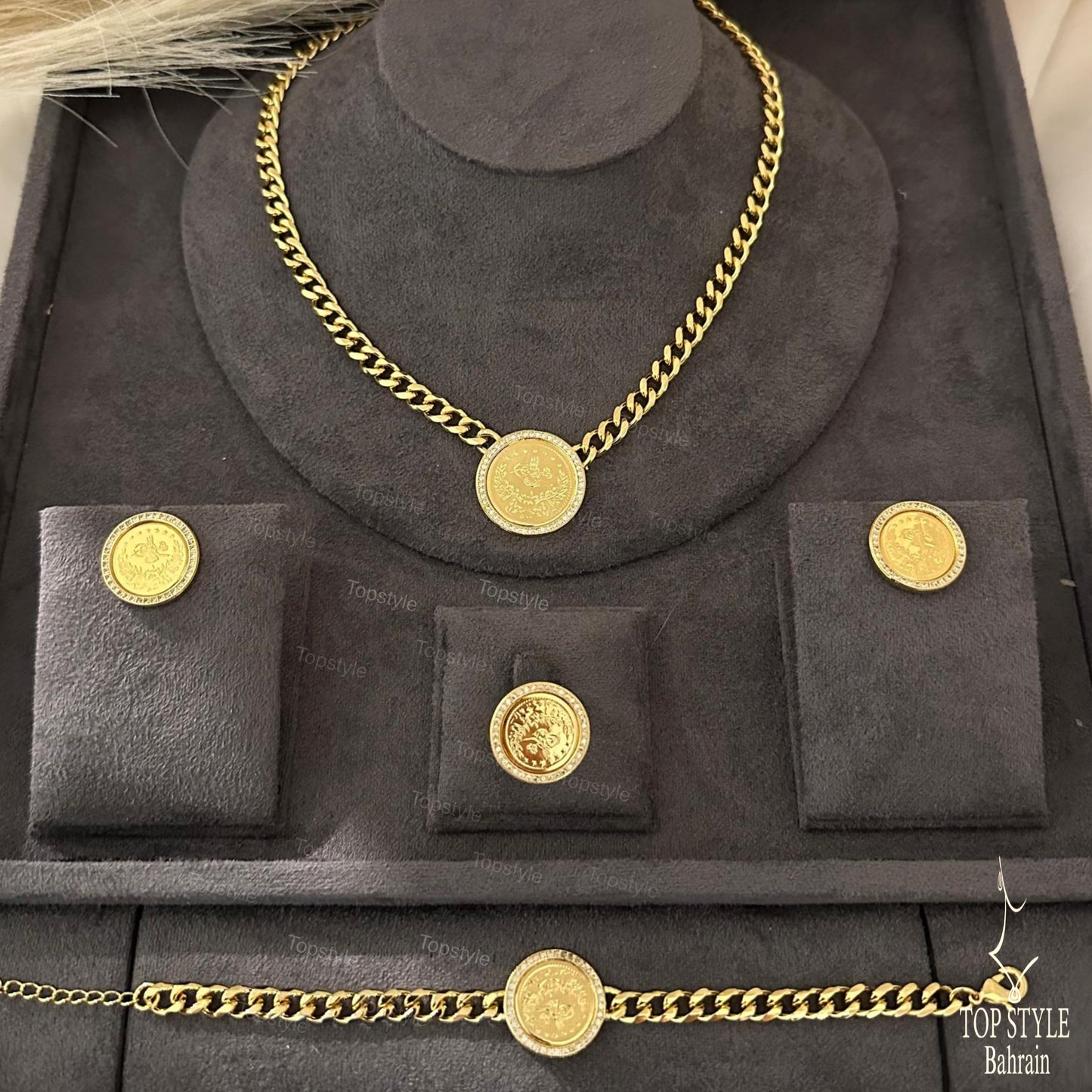 18k Gold Plated Ottoman Set
