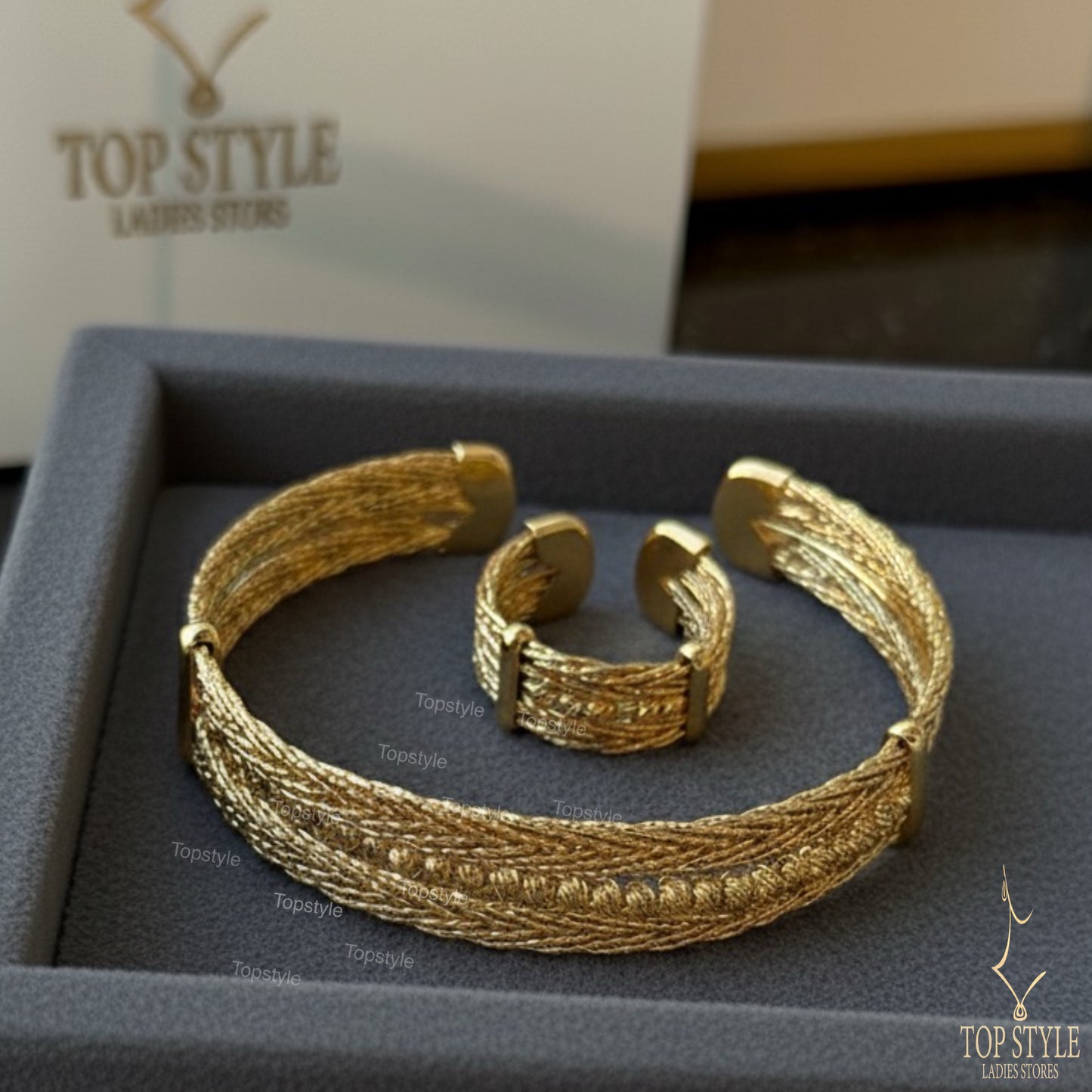 Middle Dorica Gold-Plated Half Set (Bangle + Ring)