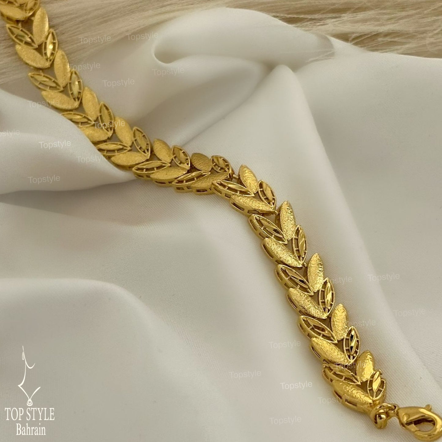 21k Gold Plated Leaf bracelet