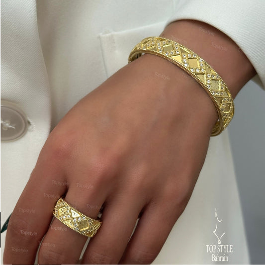Royal Gold Plated Geometric Half Set (Bracelet + Ring)