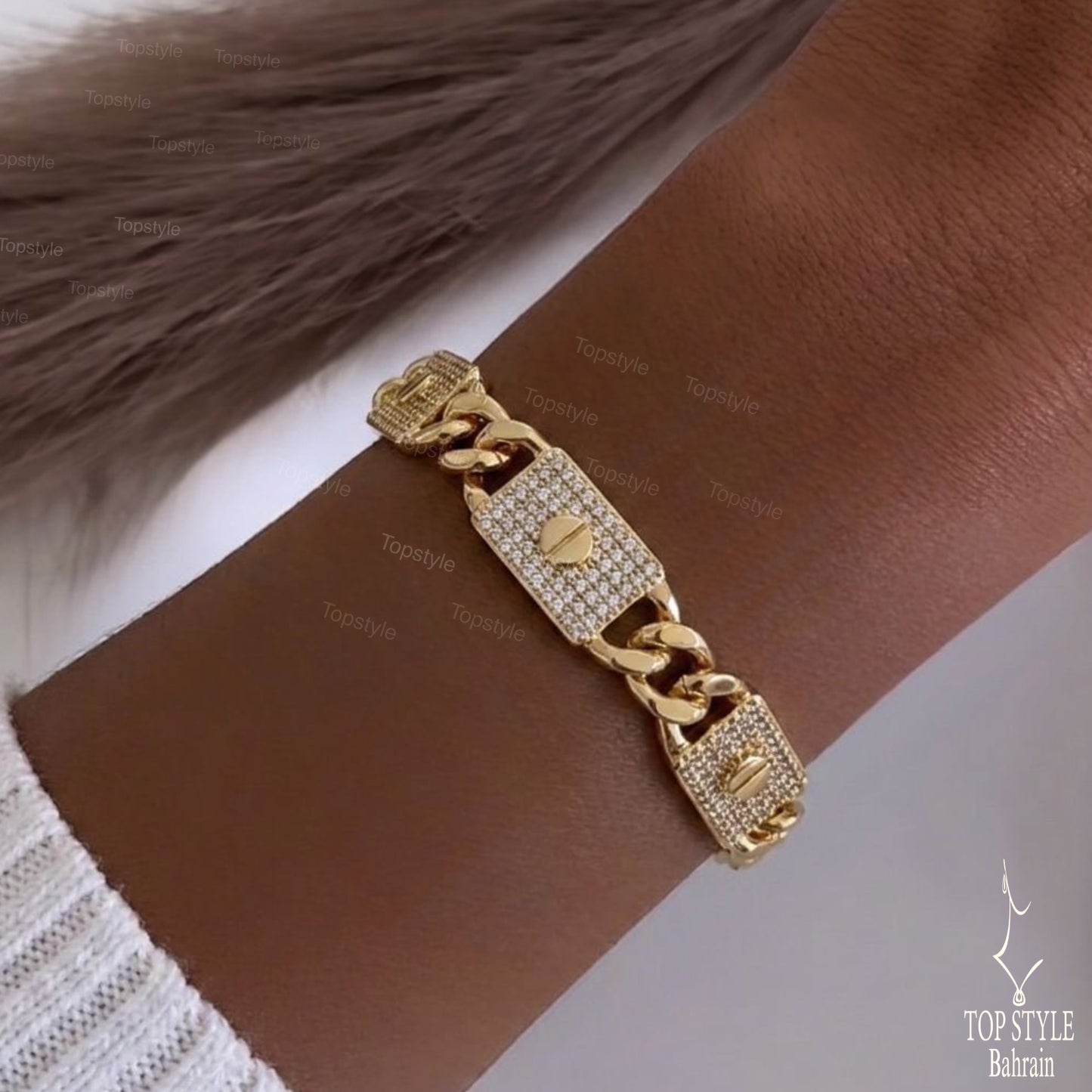 Elite Gold-Plated Link Bracelet