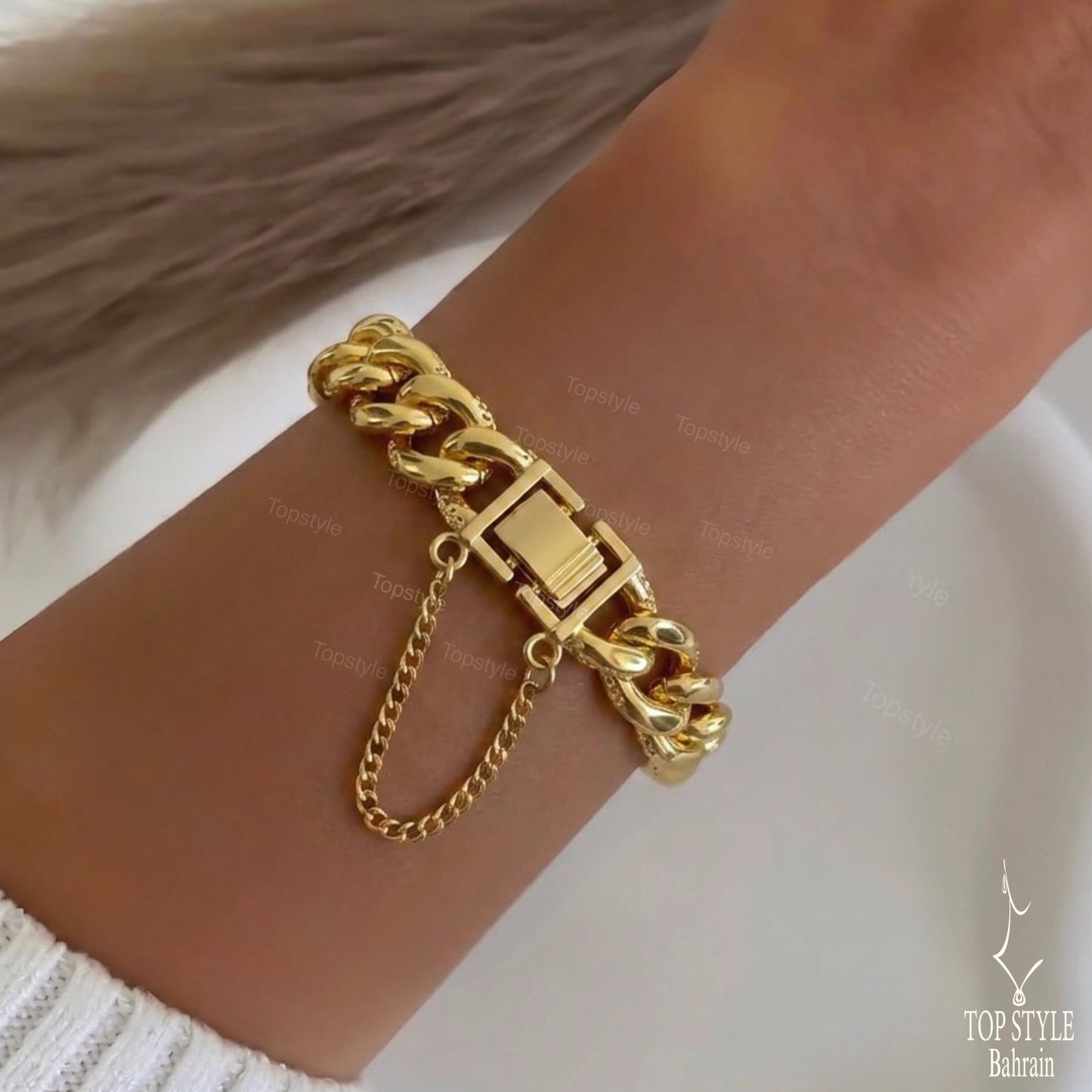 21K Gold Plated Bold Chain Lock Bracelet