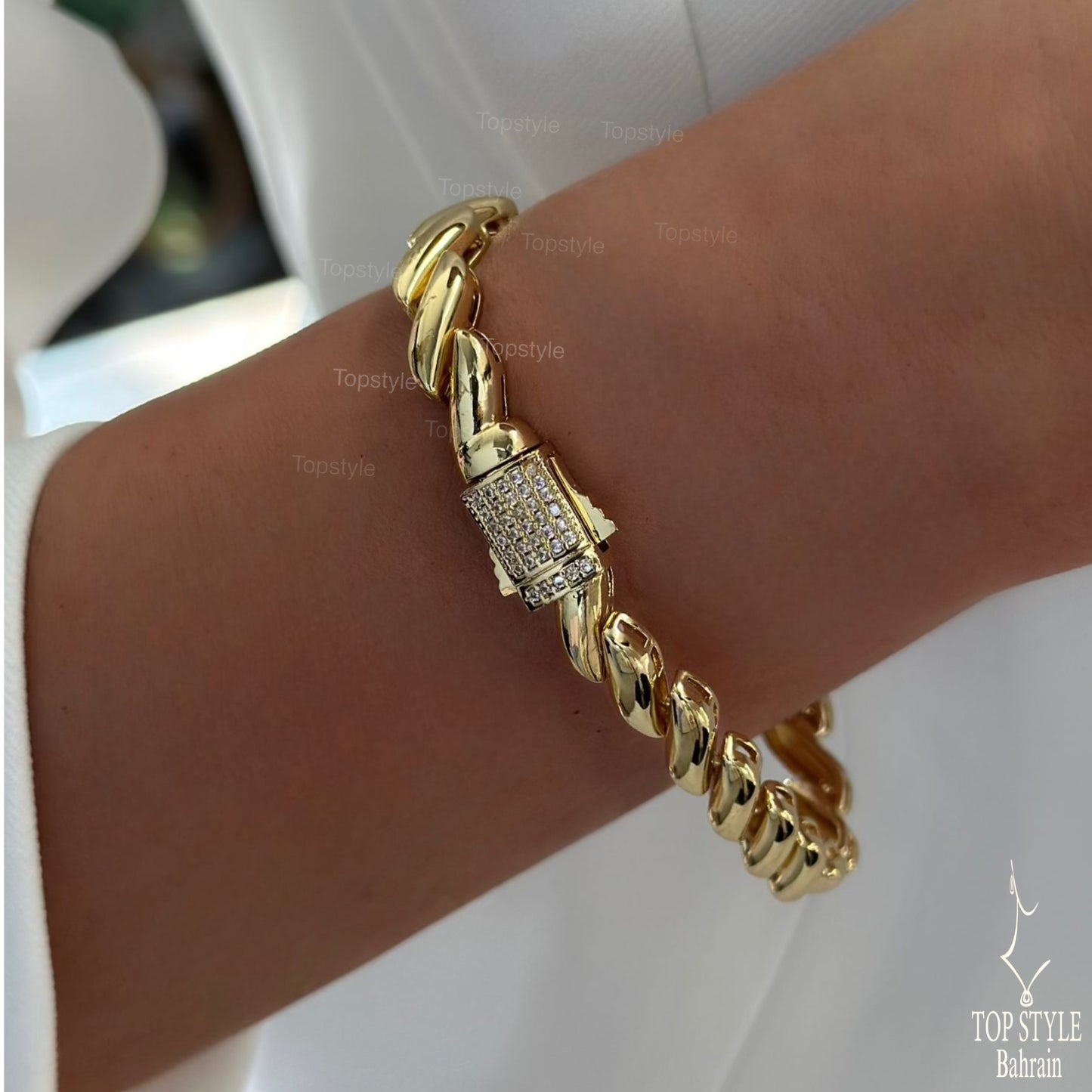 18K Gold Plated Deluxe Twisted Link Bracelet