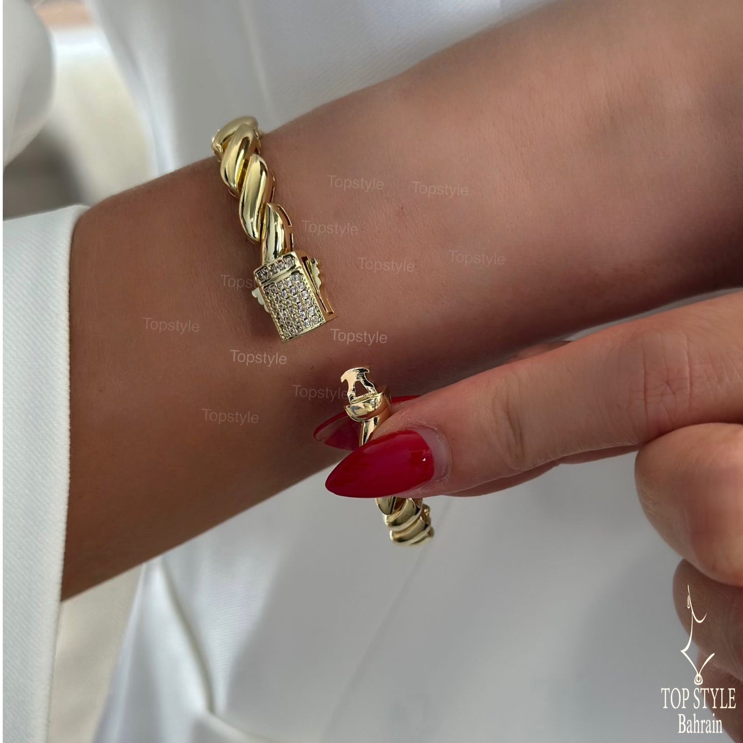 18K Gold Plated Deluxe Twisted Link Bracelet